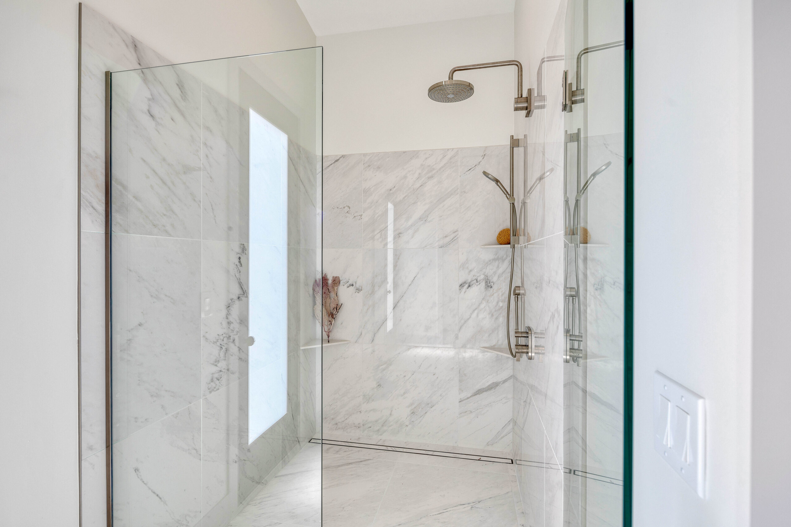 Southridge Dr MShower